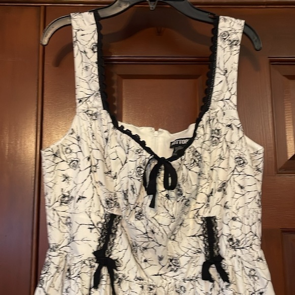 Hot Topic fit and flare dress size XL - Picture 3 of 6